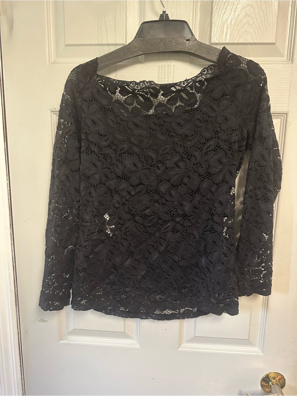 Adiva Black Floral Lace Long-Sleeve Top